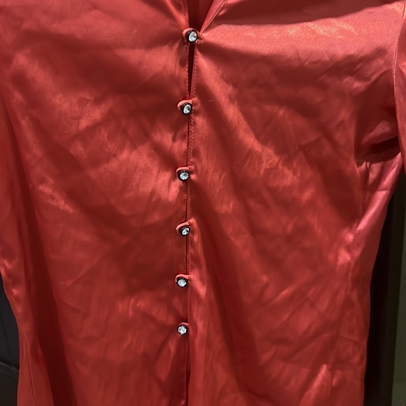 Arden B Cranberry Satin Shirt XS NWT - Picture 8 of 9